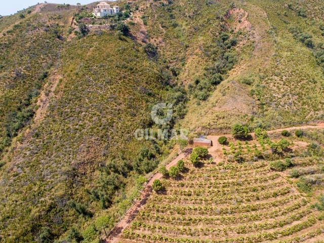 Rakentamaton maa myytävänä paikassa Las Lomas, Estepona - 2 500 000 € (Ref: 9205884)
