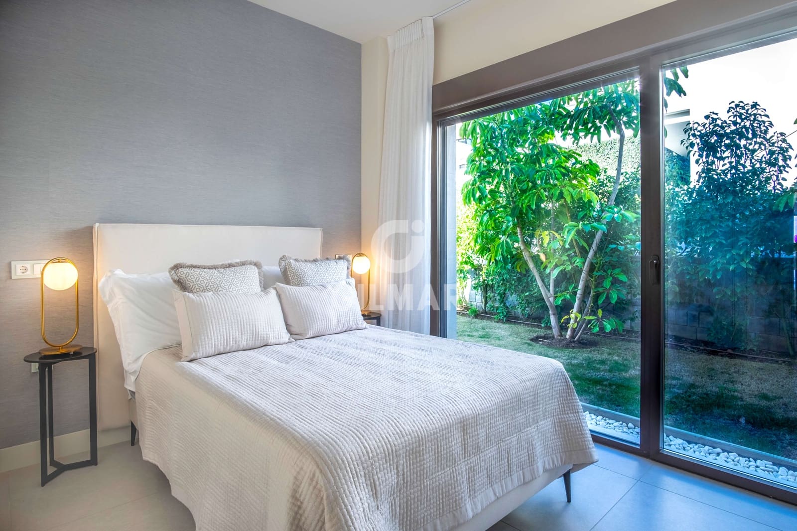 4 soverom Villa til salgs i Estepona med svømmebasseng garasje - € 4 500 000 (Ref: 9205888)