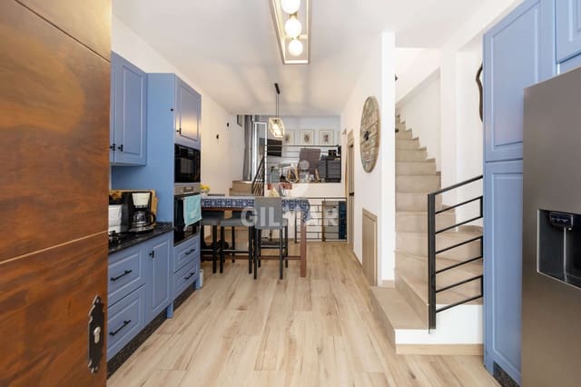 Adosado de 2 habitaciones en Centro, Estepona en venta - 595.000 € (Ref: 9205891)