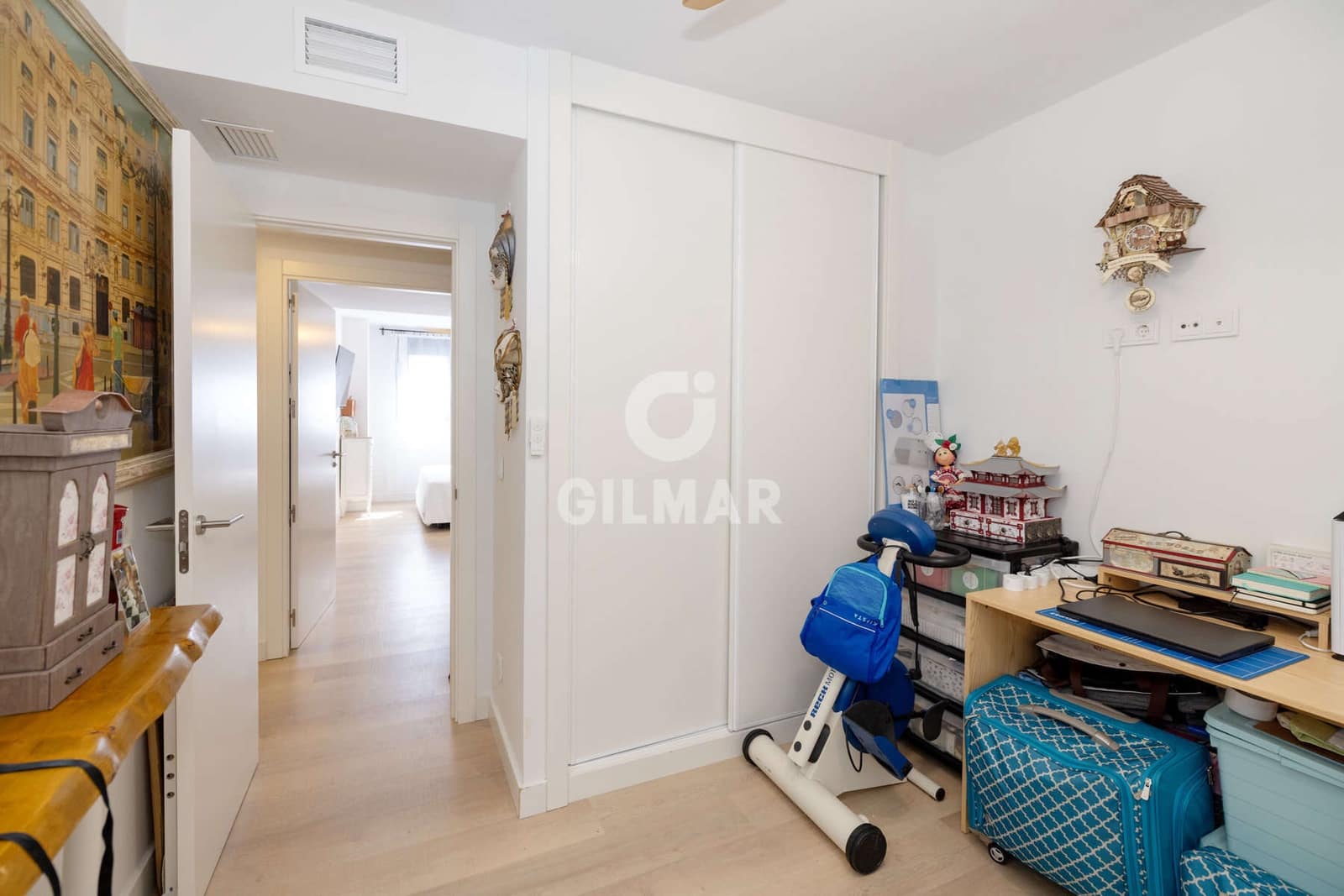 Piso de 3 habitaciones en Estepona en venta con garaje - 455.000 € (Ref: 9205892)