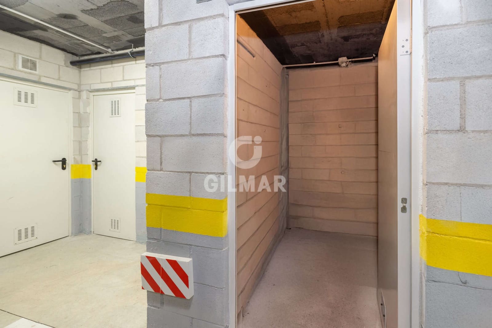 Piso de 3 habitaciones en Estepona en venta con garaje - 455.000 € (Ref: 9205892)