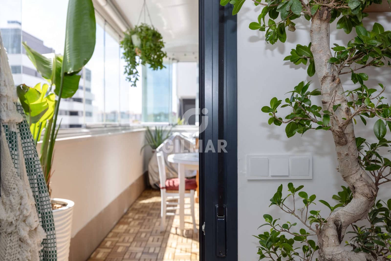 Piso de 3 habitaciones en Estepona en venta con garaje - 455.000 € (Ref: 9205892)