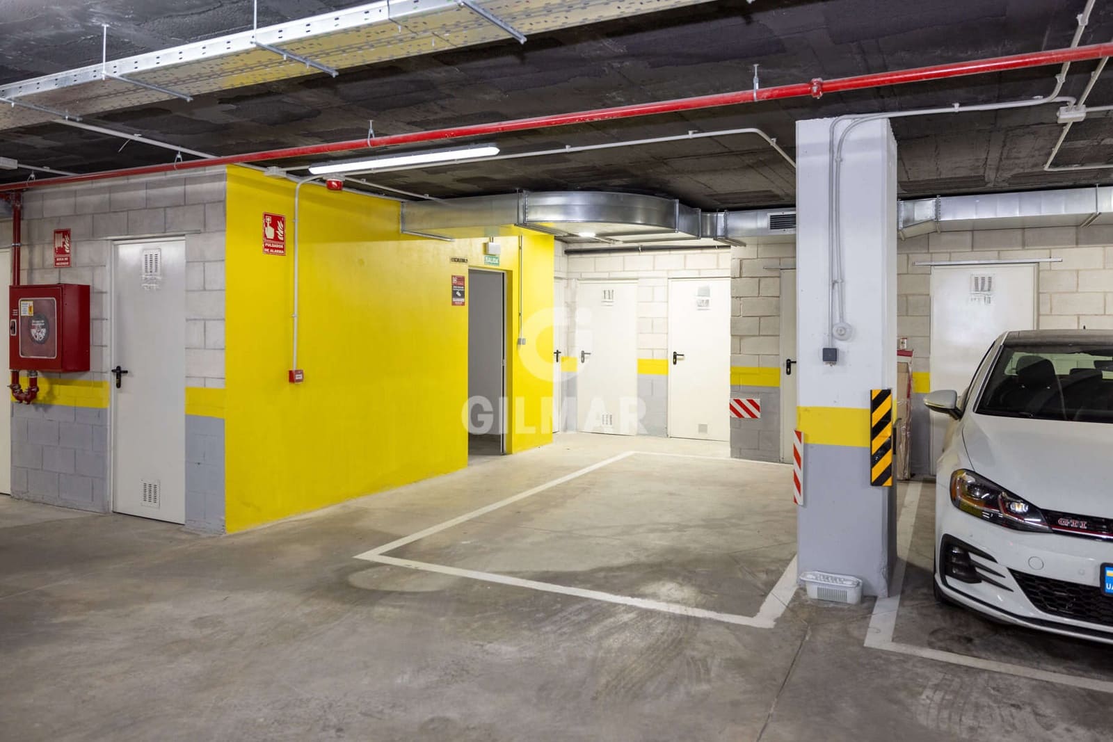 Piso de 3 habitaciones en Estepona en venta con garaje - 455.000 € (Ref: 9205892)