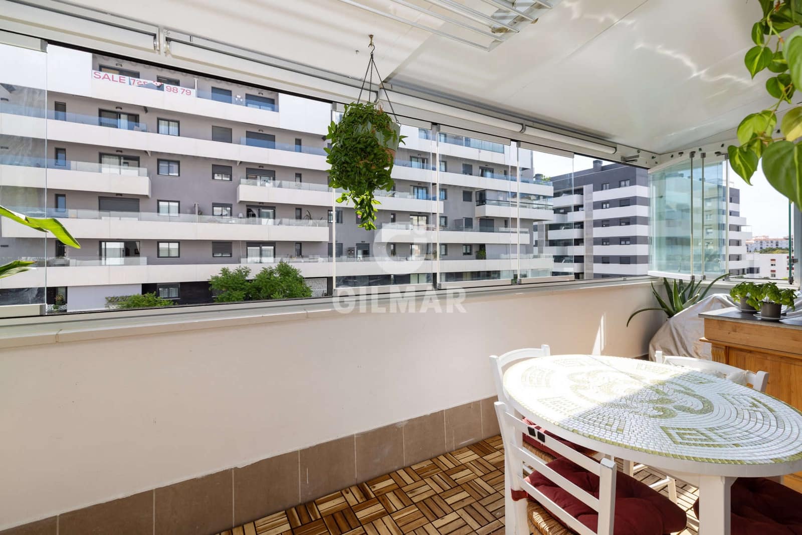 Piso de 3 habitaciones en Estepona en venta con garaje - 455.000 € (Ref: 9205892)