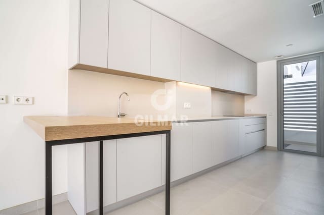 4 soverom Kjedet enebolig til salgs i San Pedro de Alcántara Pueblo, Marbella med svømmebasseng garasje - € 1 350 000 (Ref: 9205895)