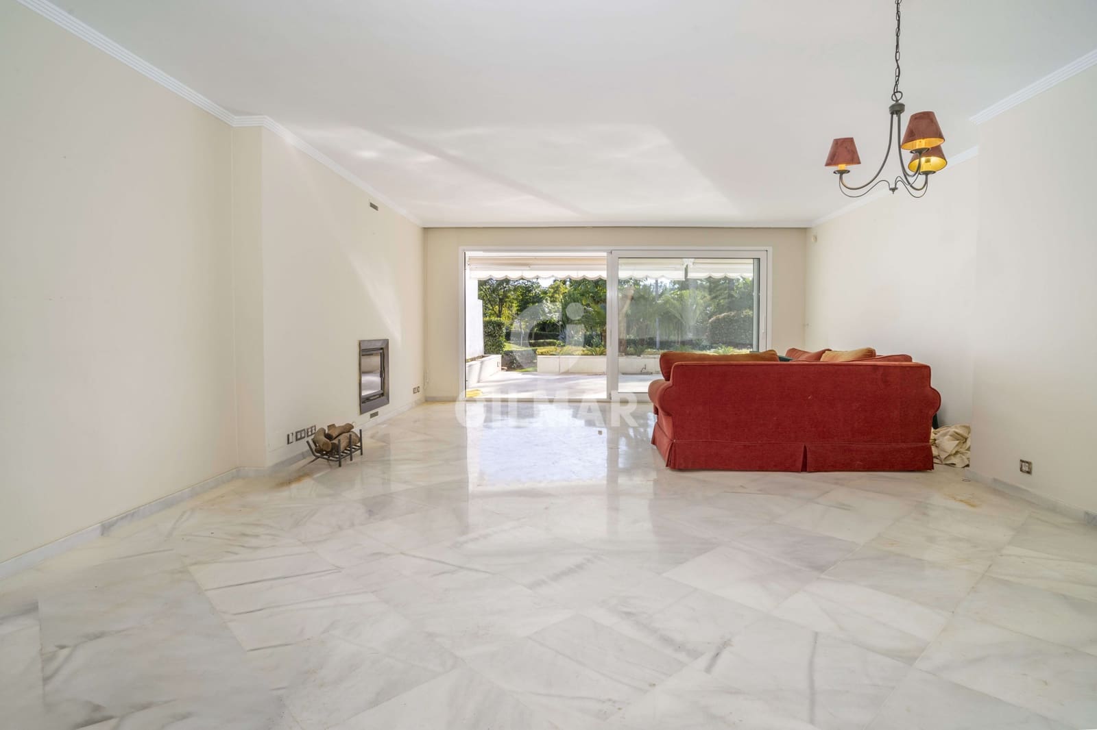 3 sypialnia Mieszkanie na sprzedaż w Nueva Andalucia z basenem garażem - 1 150 000 € (Ref: 9205896)