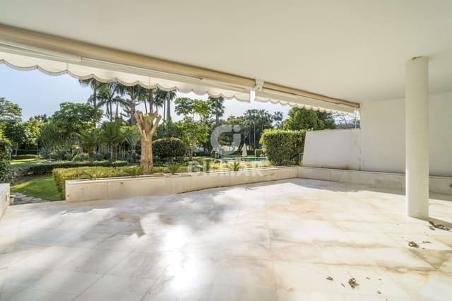 3 sypialnia Mieszkanie na sprzedaż w Las Brisas, Marbella z basenem garażem - 1 150 000 € (Ref: 9205896)
