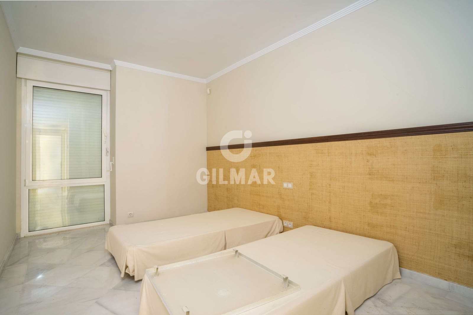 3 sypialnia Mieszkanie na sprzedaż w Nueva Andalucia z basenem garażem - 1 150 000 € (Ref: 9205896)