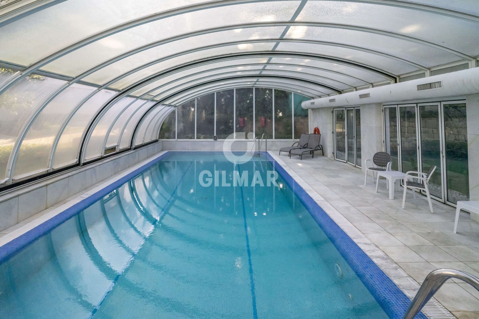 3 sypialnia Mieszkanie na sprzedaż w Nueva Andalucia z basenem garażem - 1 150 000 € (Ref: 9205896)