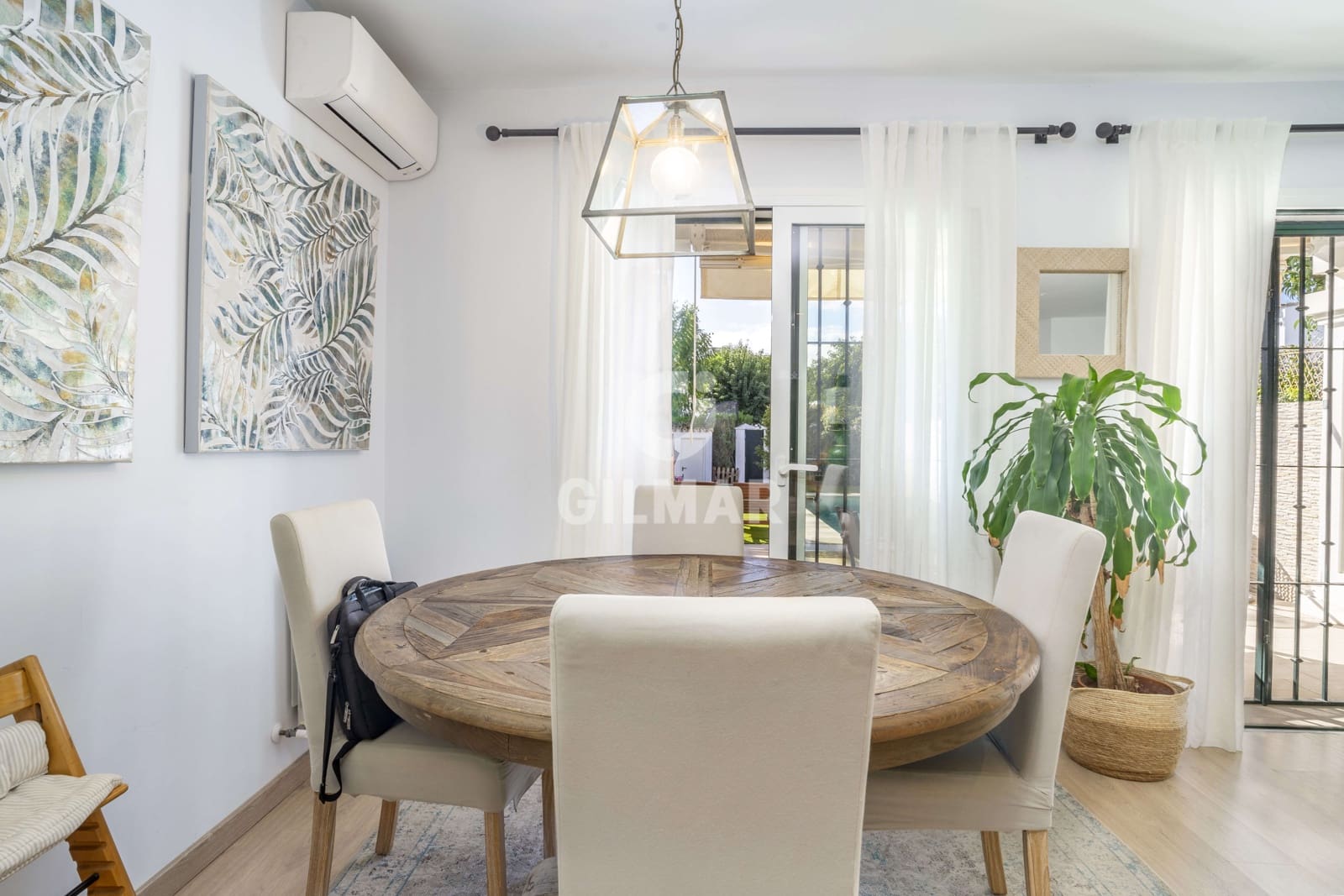 3 soveværelse Semi-Rækkehus til salg i San Pedro de Alcantara med swimmingpool garage - € 1.450.000 (Ref: 9205900)