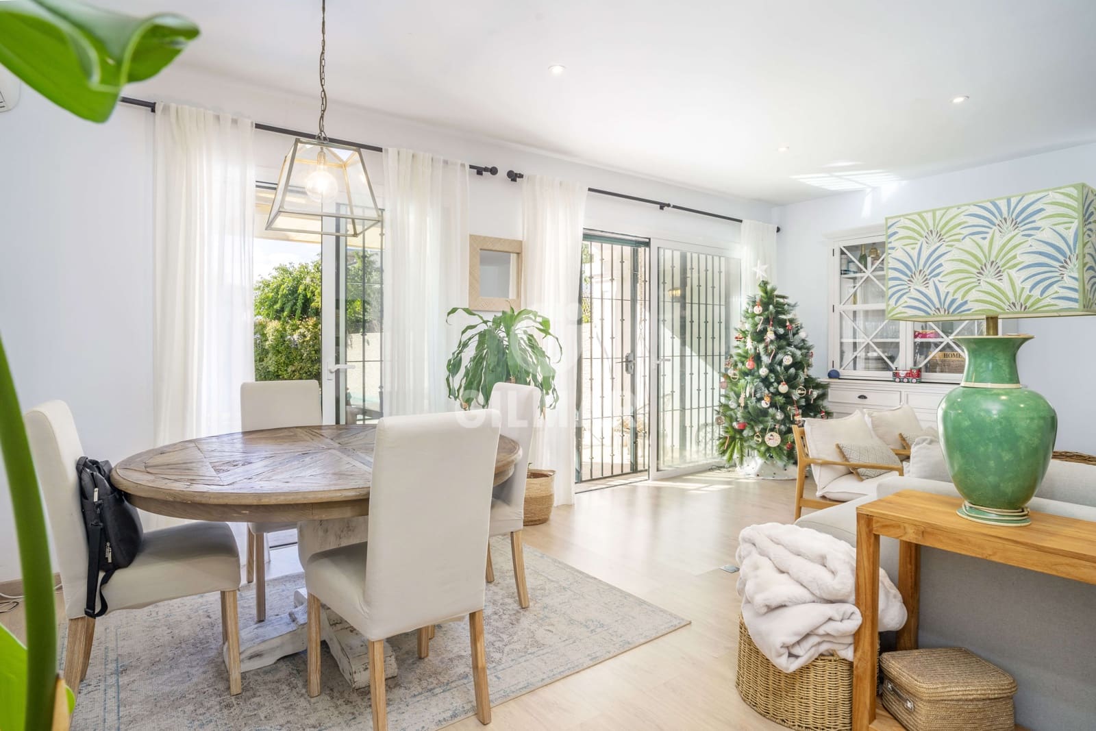 3 soveværelse Semi-Rækkehus til salg i San Pedro de Alcantara med swimmingpool garage - € 1.450.000 (Ref: 9205900)