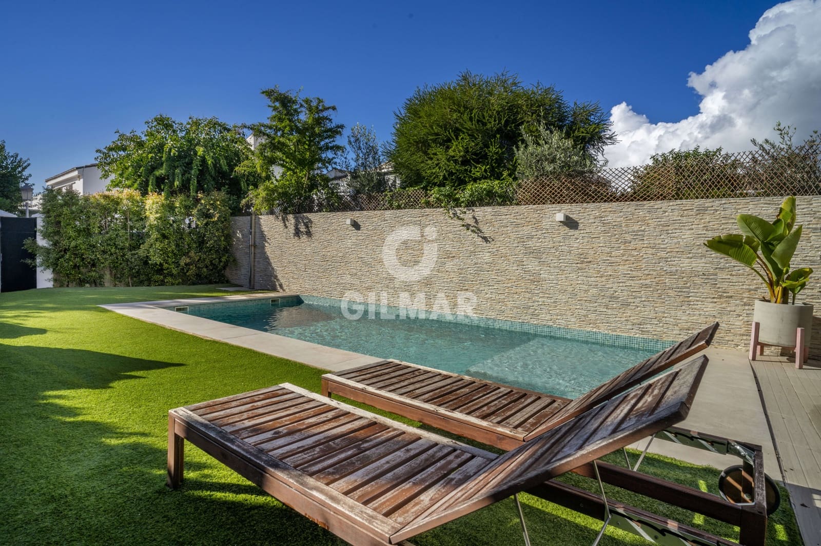 3 soveværelse Semi-Rækkehus til salg i San Pedro de Alcantara med swimmingpool garage - € 1.450.000 (Ref: 9205900)