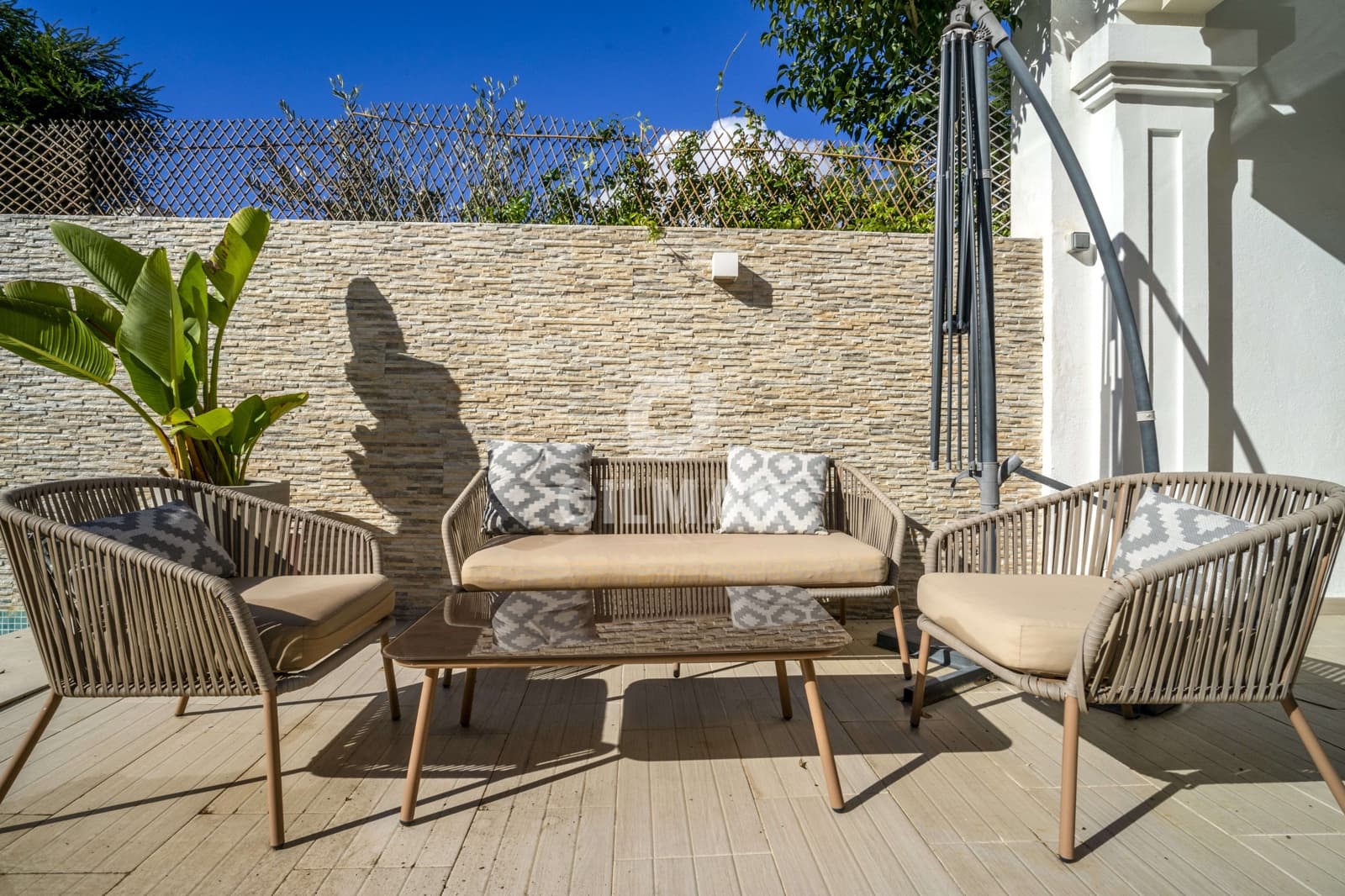 3 soveværelse Semi-Rækkehus til salg i San Pedro de Alcantara med swimmingpool garage - € 1.450.000 (Ref: 9205900)