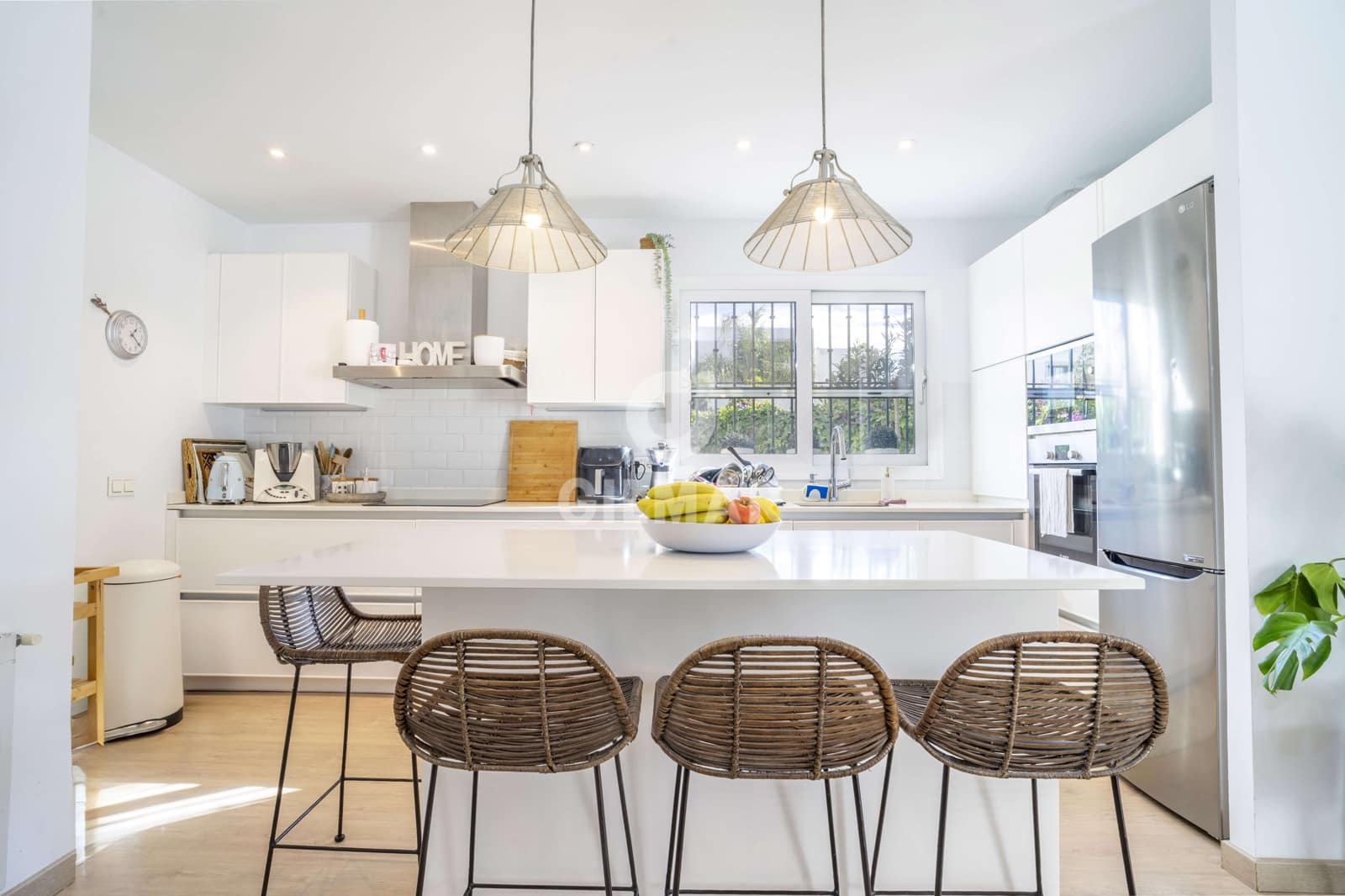 3 soveværelse Semi-Rækkehus til salg i San Pedro de Alcantara med swimmingpool garage - € 1.450.000 (Ref: 9205900)