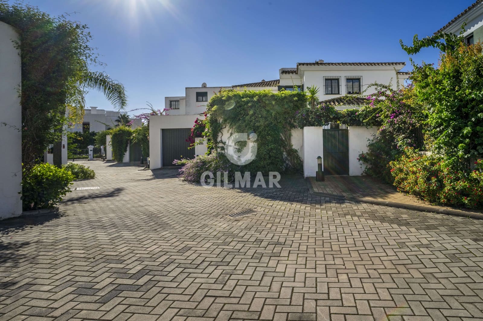 3 soveværelse Semi-Rækkehus til salg i San Pedro de Alcantara med swimmingpool garage - € 1.450.000 (Ref: 9205900)