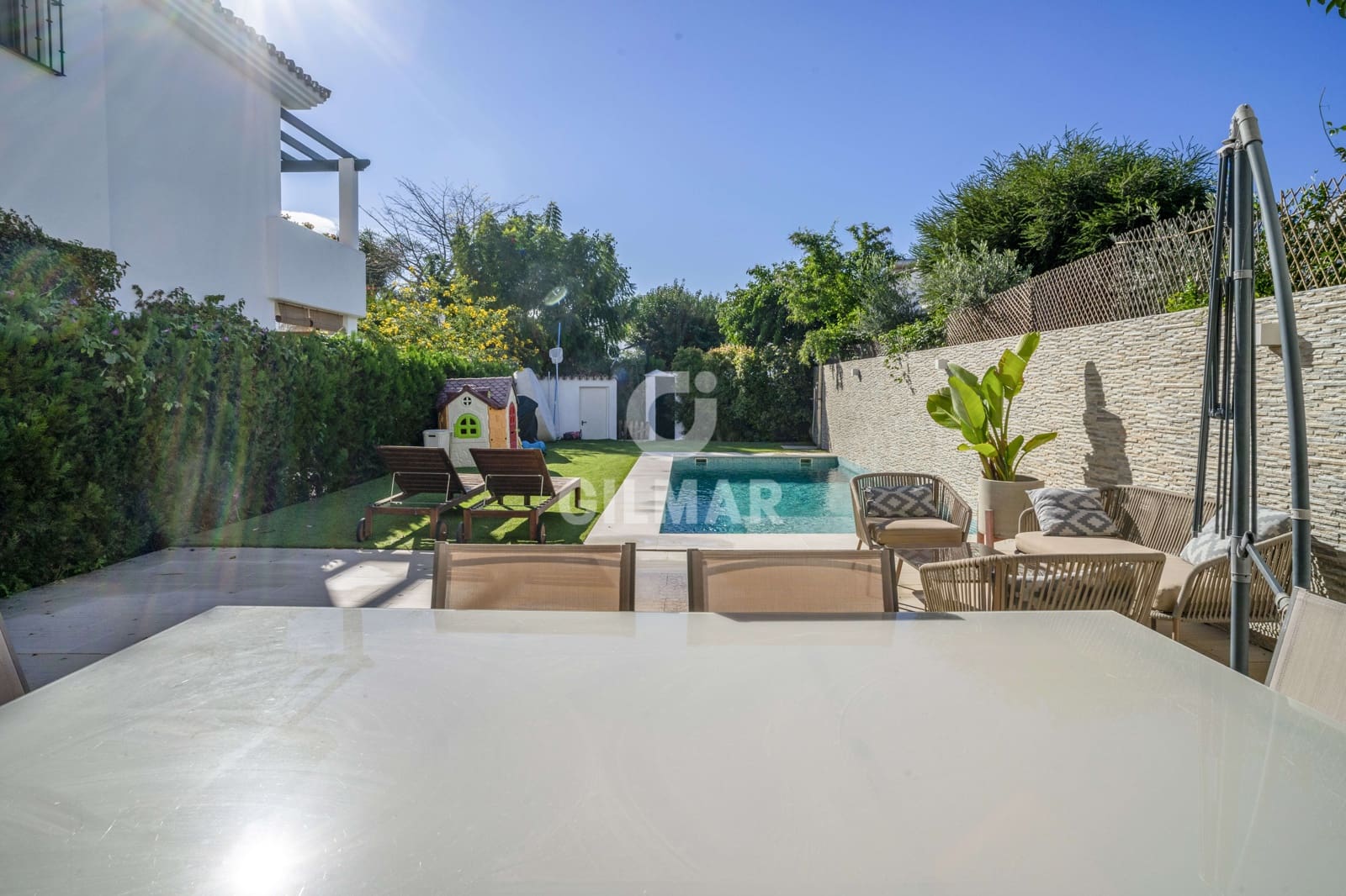 3 soveværelse Semi-Rækkehus til salg i San Pedro de Alcantara med swimmingpool garage - € 1.450.000 (Ref: 9205900)