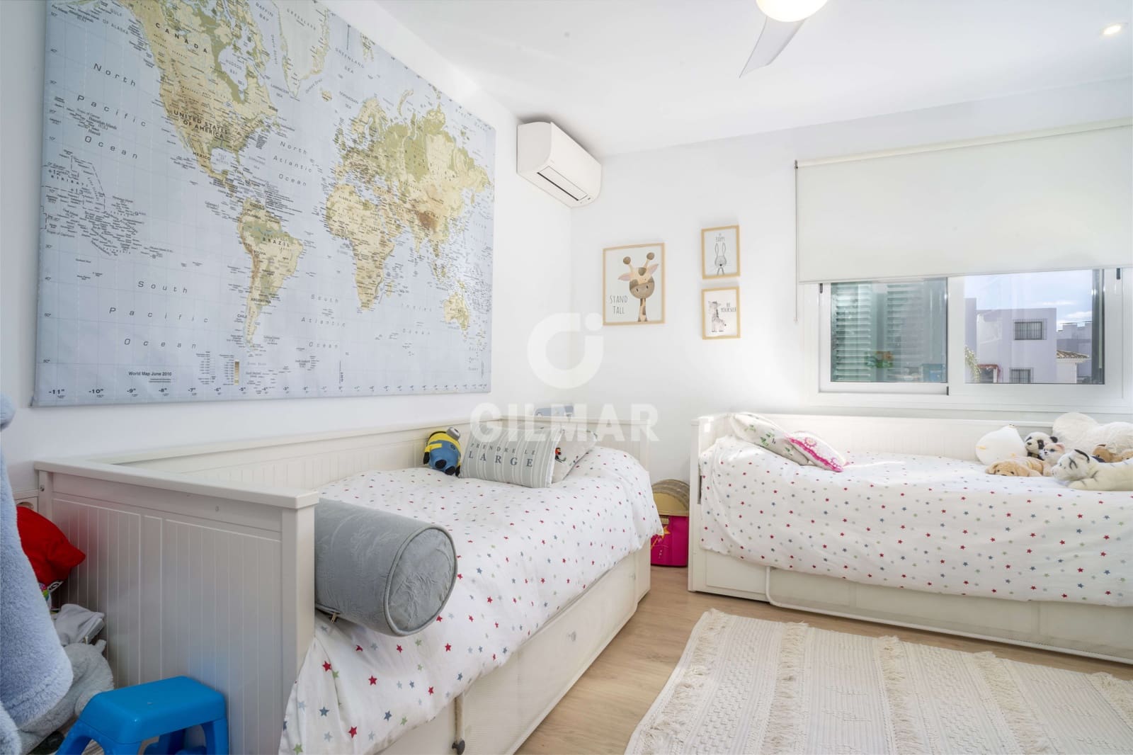 3 soveværelse Semi-Rækkehus til salg i San Pedro de Alcantara med swimmingpool garage - € 1.450.000 (Ref: 9205900)