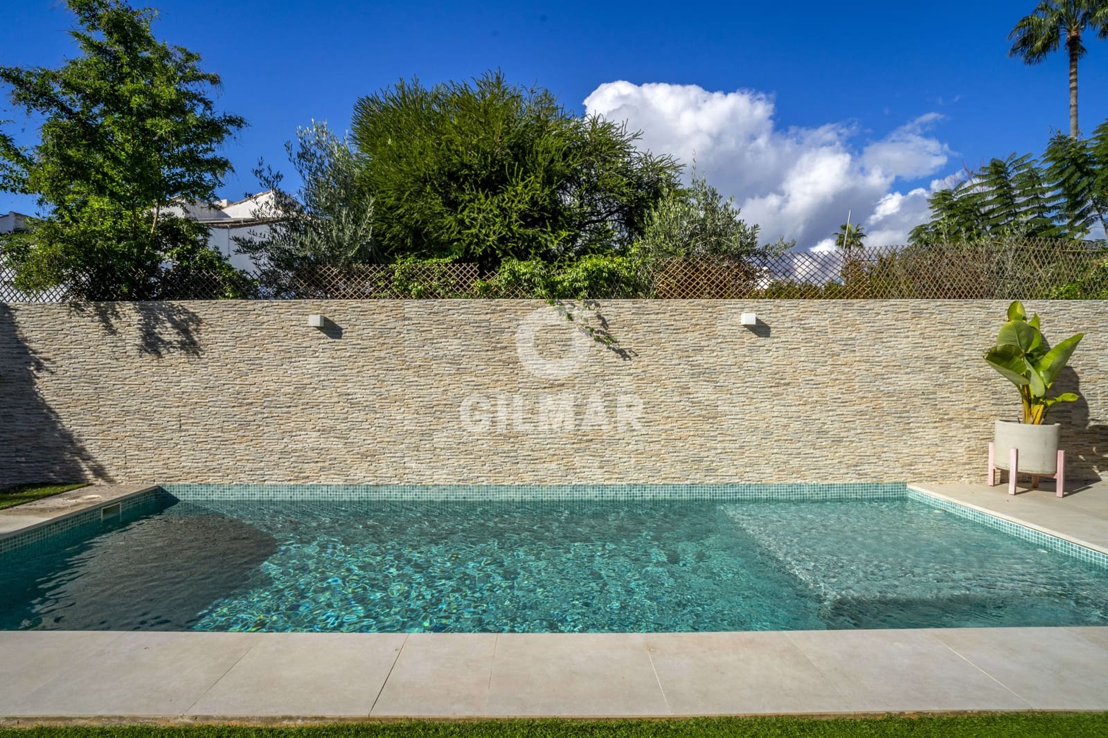 3 soveværelse Semi-Rækkehus til salg i San Pedro de Alcantara med swimmingpool garage - € 1.450.000 (Ref: 9205900)