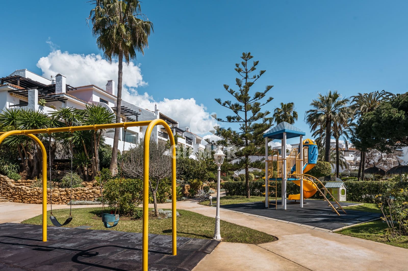 3 soverom Leilighet til salgs i Golden Mile med svømmebasseng - € 2 750 000 (Ref: 9205901)