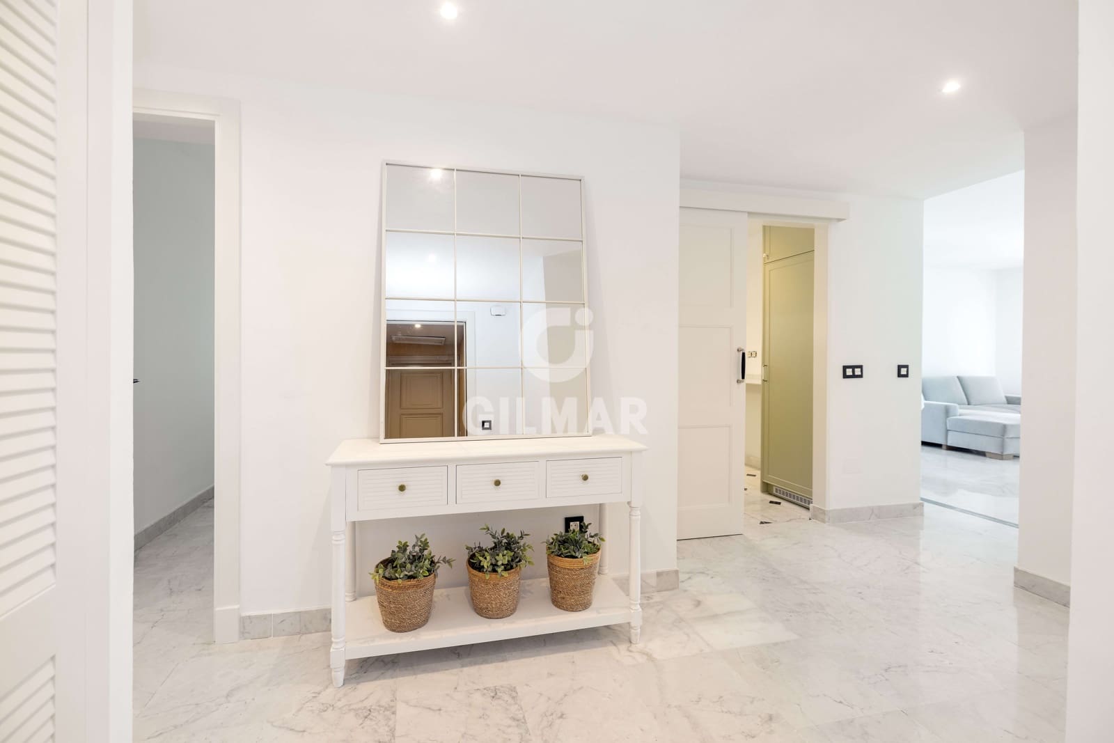 3 soverom Leilighet til salgs i Nueva Andalucia med svømmebasseng garasje - € 1 190 000 (Ref: 9205903)