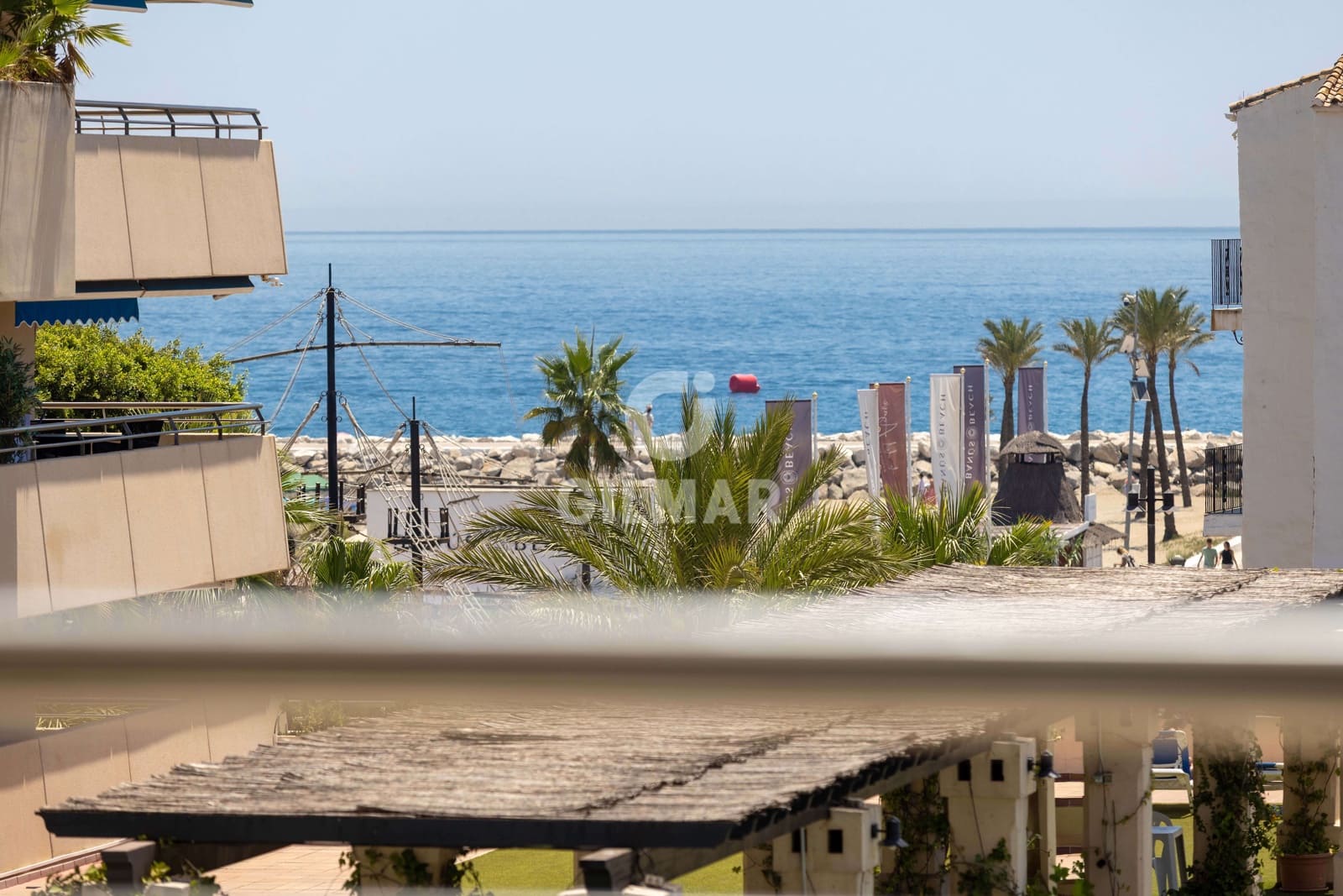 3 soverom Leilighet til salgs i Nueva Andalucia med svømmebasseng garasje - € 1 190 000 (Ref: 9205903)