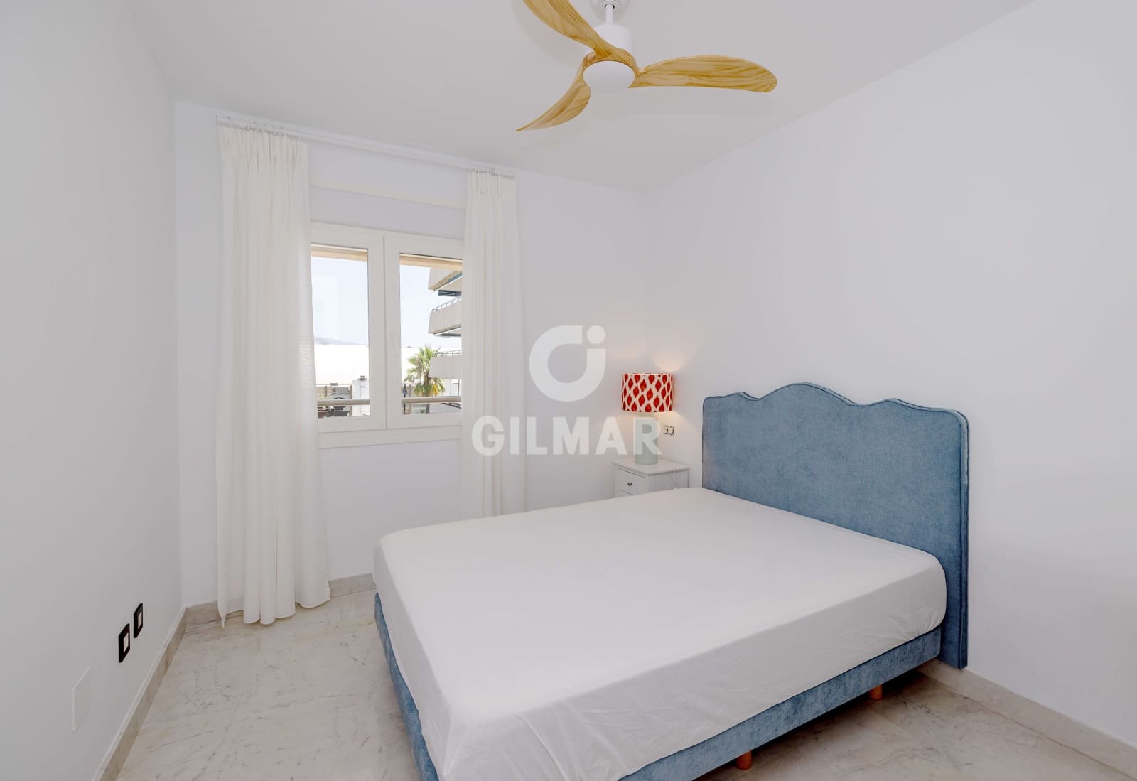 3 soverom Leilighet til salgs i Nueva Andalucia med svømmebasseng garasje - € 1 190 000 (Ref: 9205903)