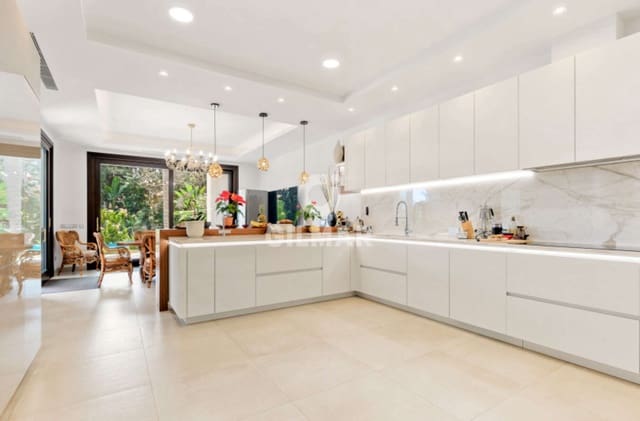 7 chambre Villa/Maison à vendre à Atalaya-Isdabe, Estepona avec piscine garage - 4 750 000 € (Ref: 9205904)