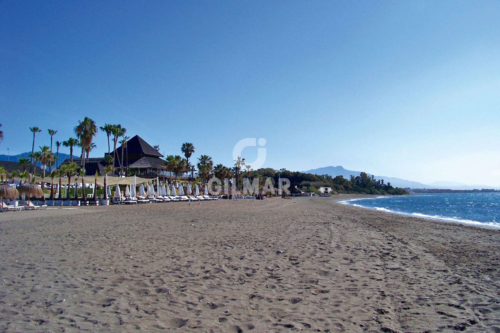 Hotel for sale in Estepona - € 4,300,000 (Ref: 9205906)