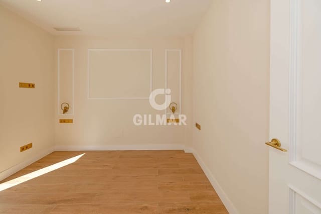 Hôtel à vendre à Centro, Estepona - 4 300 000 € (Ref: 9205906)