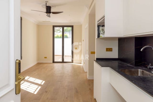 Hôtel à vendre à Centro, Estepona - 4 300 000 € (Ref: 9205906)