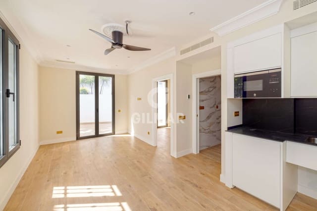 Hôtel à vendre à Centro, Estepona - 4 300 000 € (Ref: 9205906)
