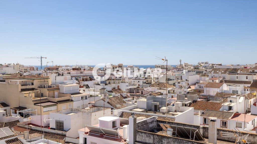 Hotel te koop in Estepona met garage - € 4.150.000 (Ref: 9205906)