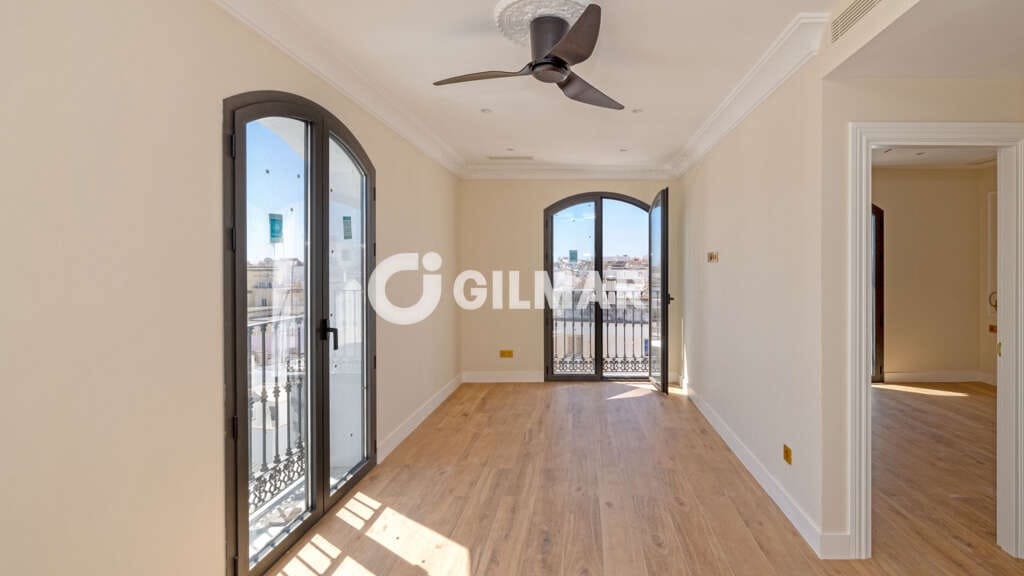 Hotel te koop in Estepona met garage - € 4.150.000 (Ref: 9205906)
