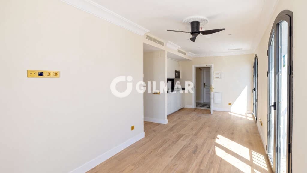 Hotel te koop in Estepona met garage - € 4.150.000 (Ref: 9205906)