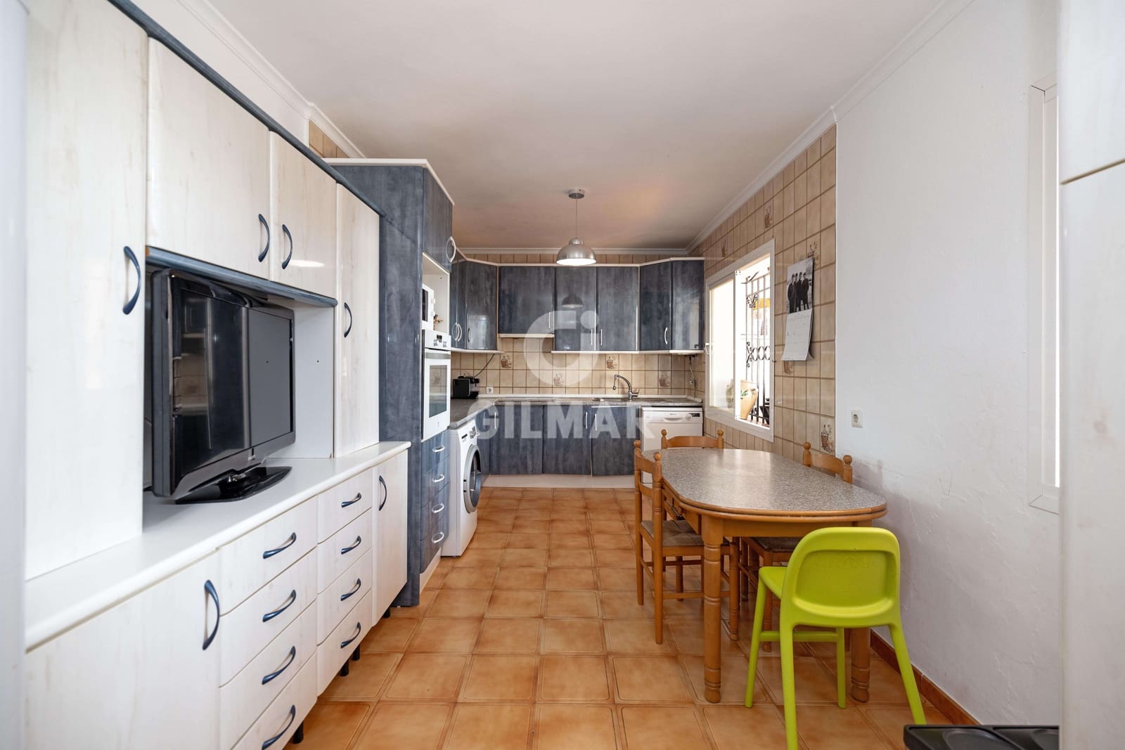 Chalet de 6 habitaciones en Estepona en venta con piscina - 1.490.000 € (Ref: 9205912)