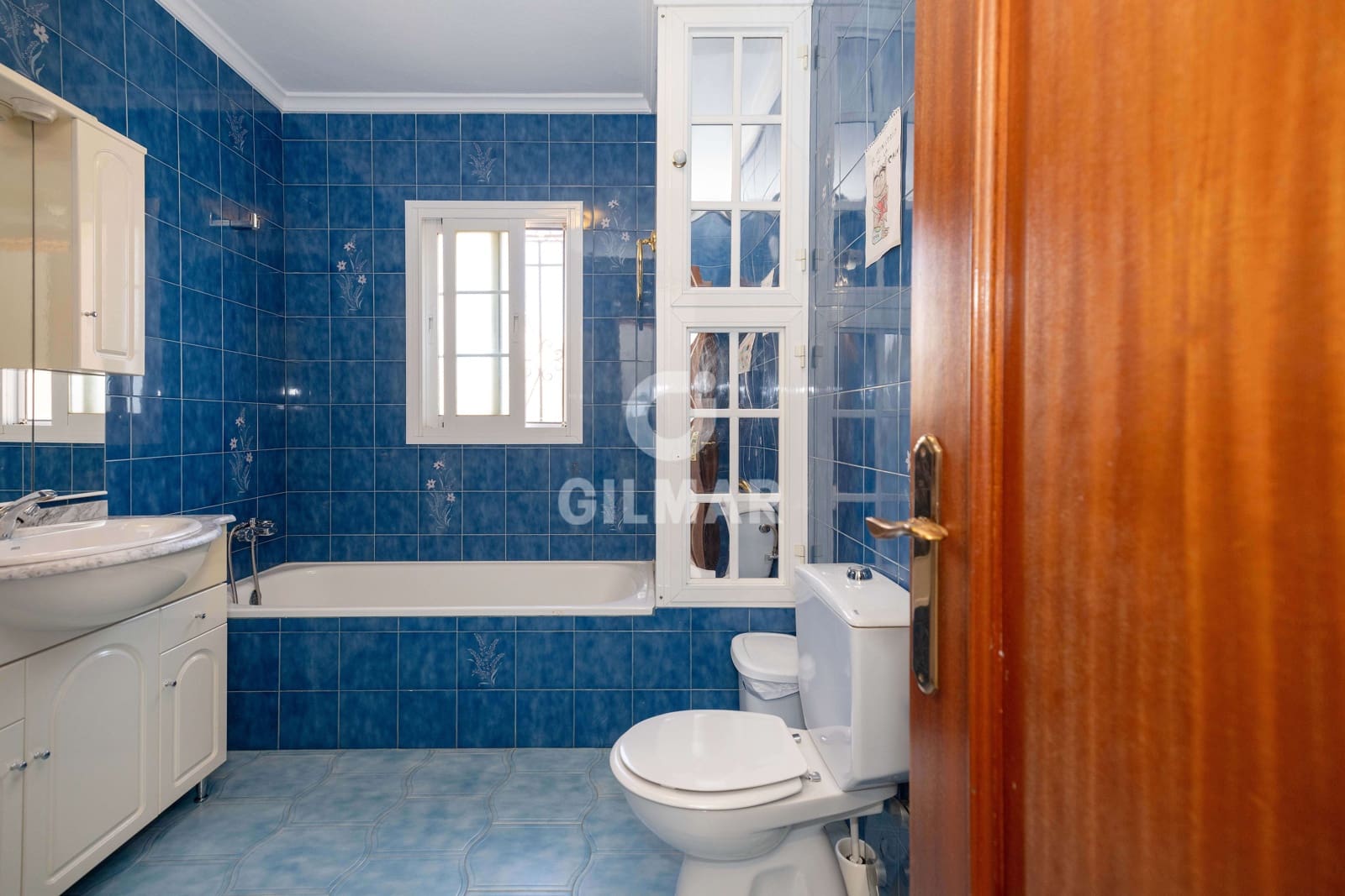 Chalet de 6 habitaciones en Estepona en venta con piscina - 1.490.000 € (Ref: 9205912)