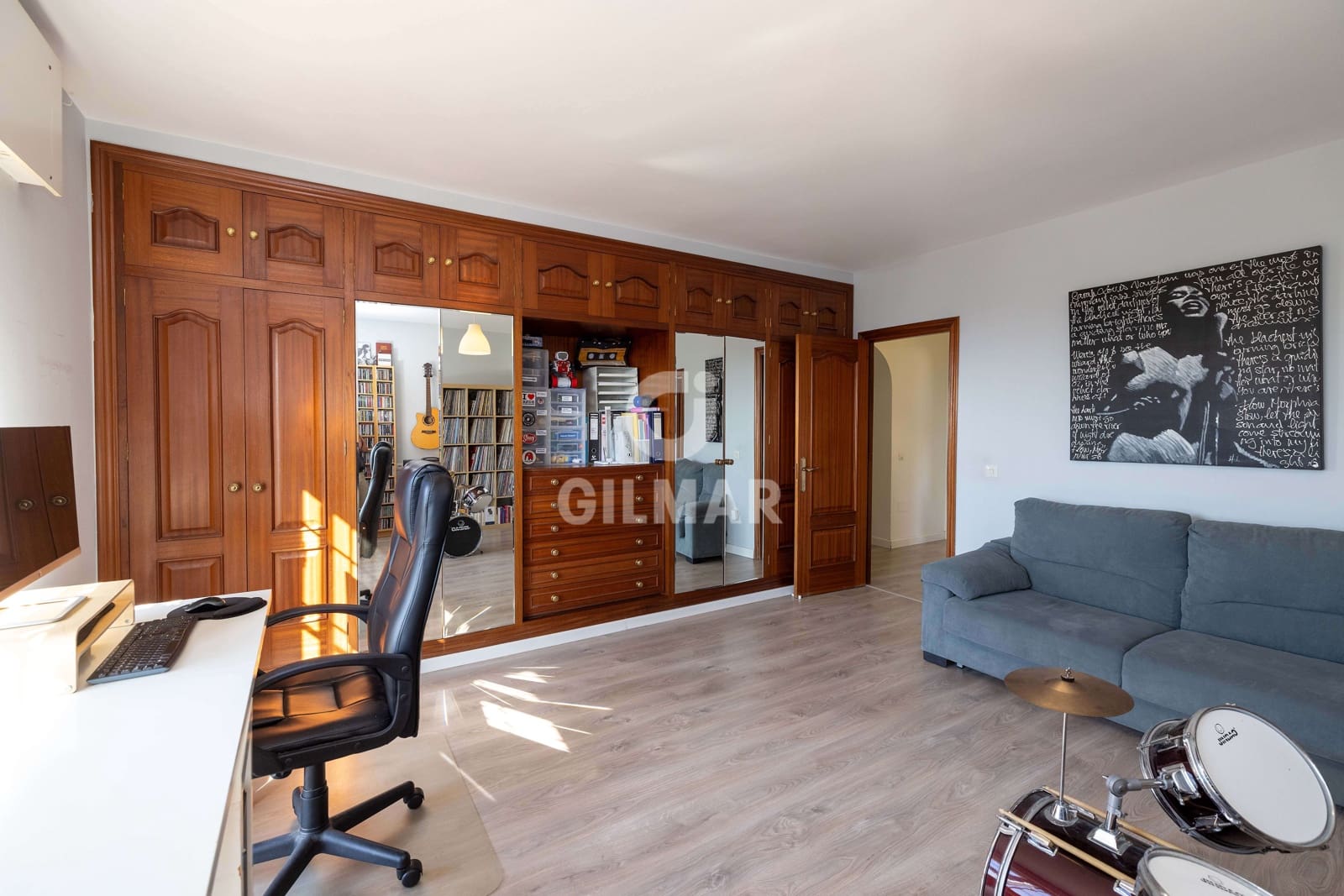 Chalet de 6 habitaciones en Estepona en venta con piscina - 1.490.000 € (Ref: 9205912)