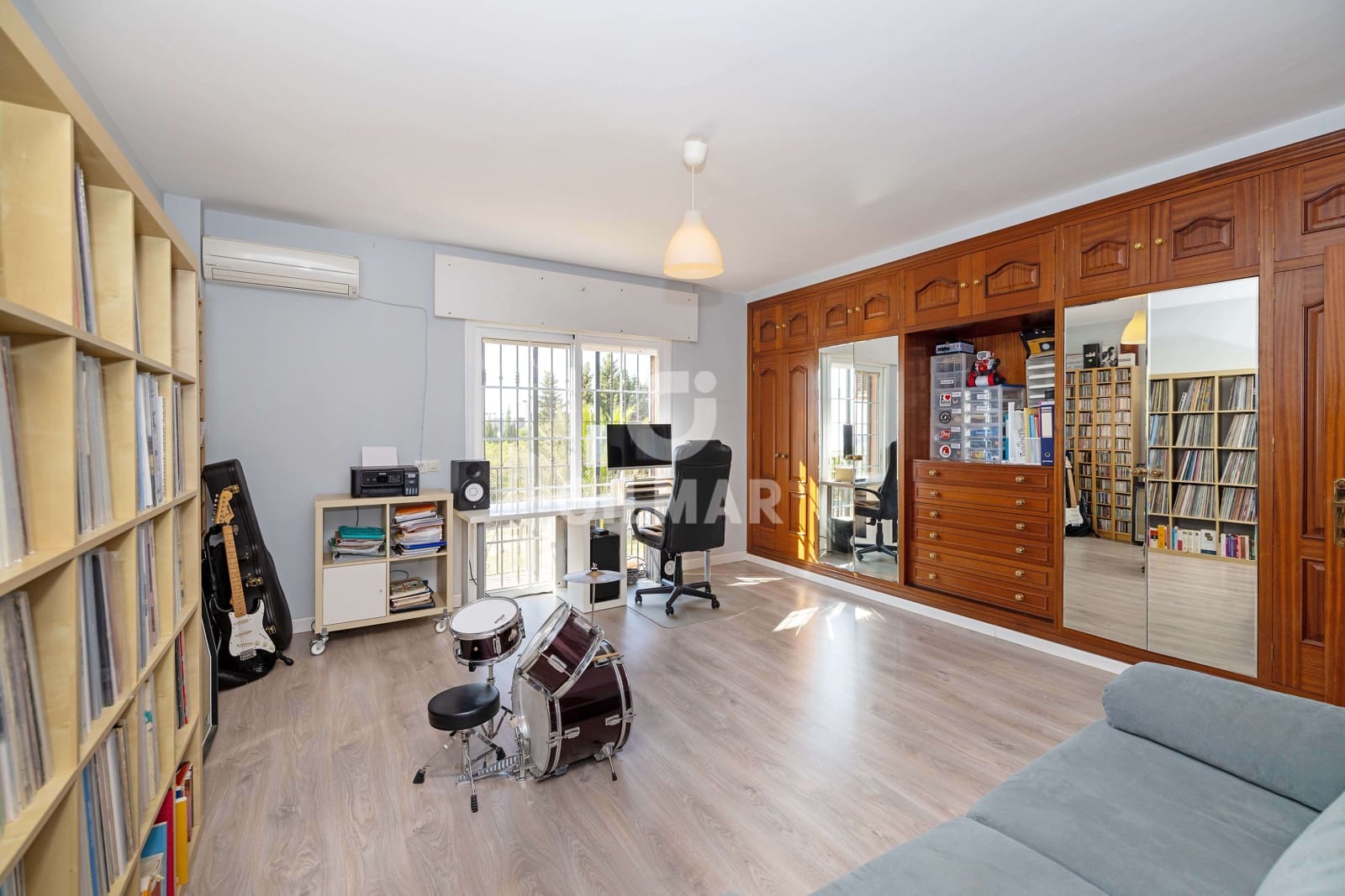 Chalet de 6 habitaciones en Estepona en venta con piscina - 1.490.000 € (Ref: 9205912)