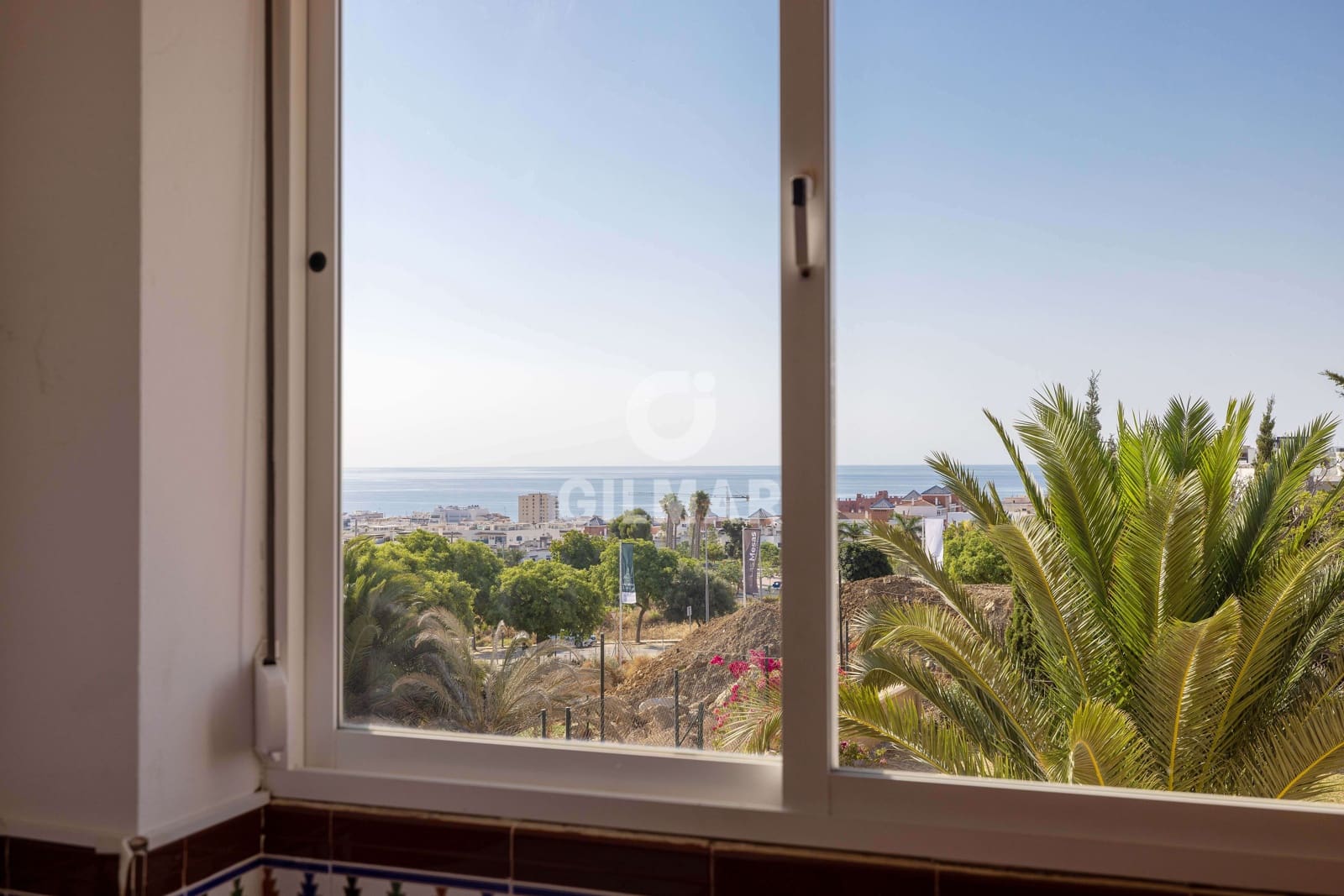 Chalet de 6 habitaciones en Estepona en venta con piscina - 1.490.000 € (Ref: 9205912)