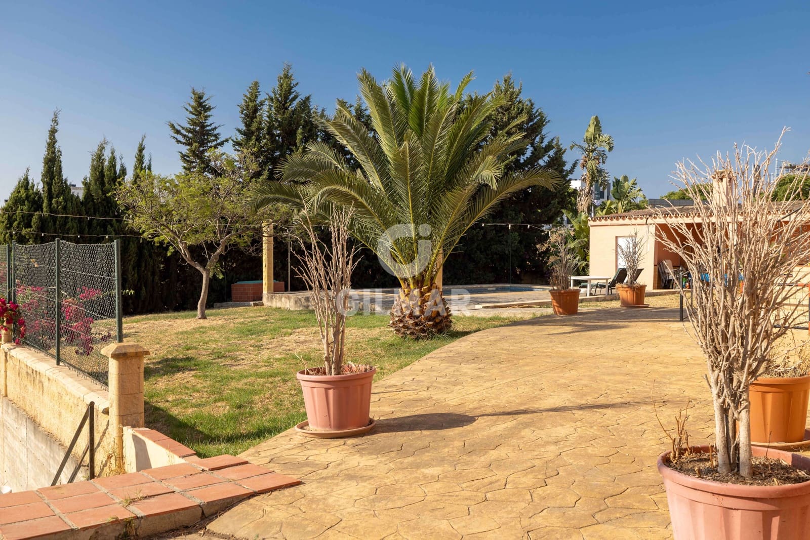 Chalet de 6 habitaciones en Estepona en venta con piscina - 1.490.000 € (Ref: 9205912)