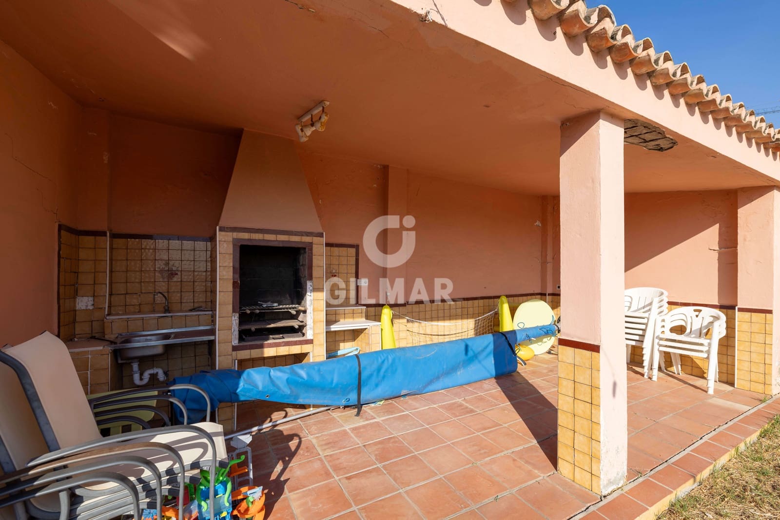 Chalet de 6 habitaciones en Estepona en venta con piscina - 1.490.000 € (Ref: 9205912)
