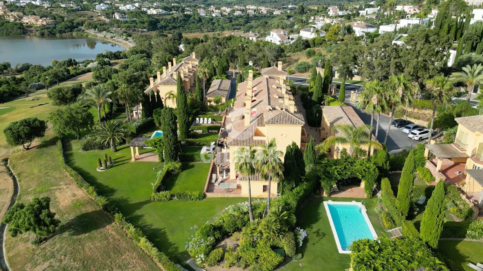 4 soveværelse Rækkehus til salg i Sotogrande med swimmingpool garage - € 780.000 (Ref: 9205915)