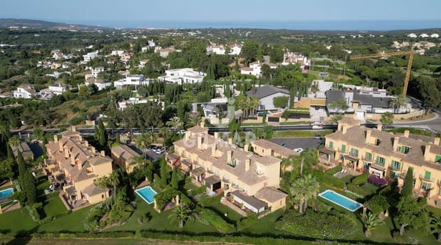 4 bedroom Terraced Villa for sale in Sotogrande Alto, San Roque with pool garage - € 780,000 (Ref: 9205915)