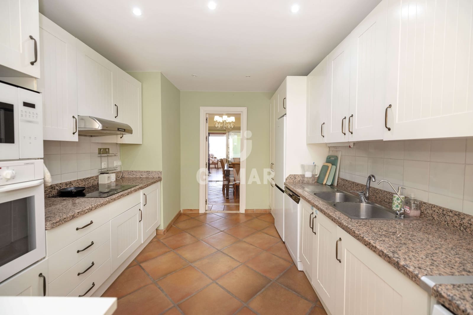 4 soveværelse Rækkehus til salg i Sotogrande med swimmingpool garage - € 780.000 (Ref: 9205915)