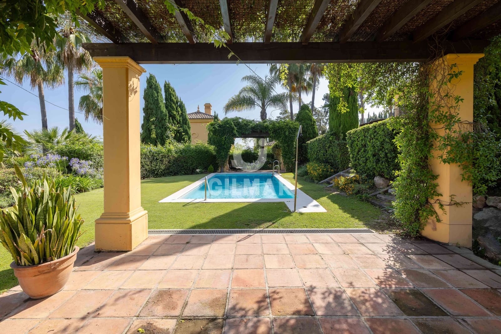 4 soveværelse Rækkehus til salg i Sotogrande med swimmingpool garage - € 780.000 (Ref: 9205915)