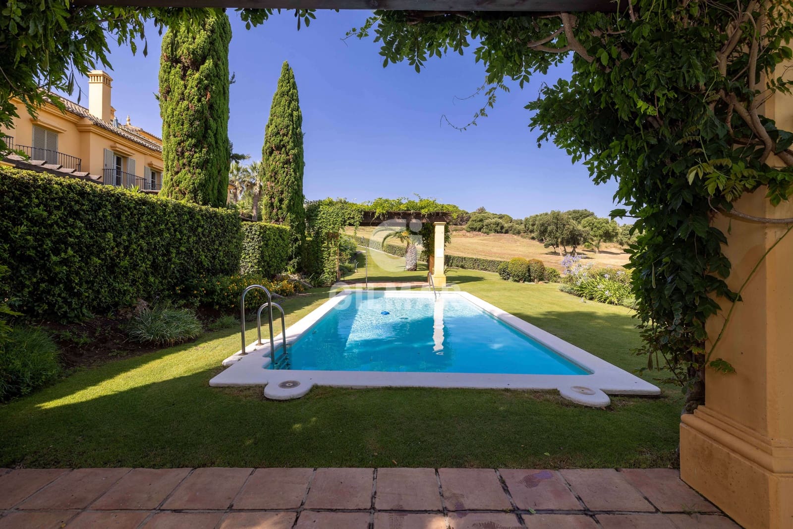 4 soveværelse Rækkehus til salg i Sotogrande med swimmingpool garage - € 780.000 (Ref: 9205915)