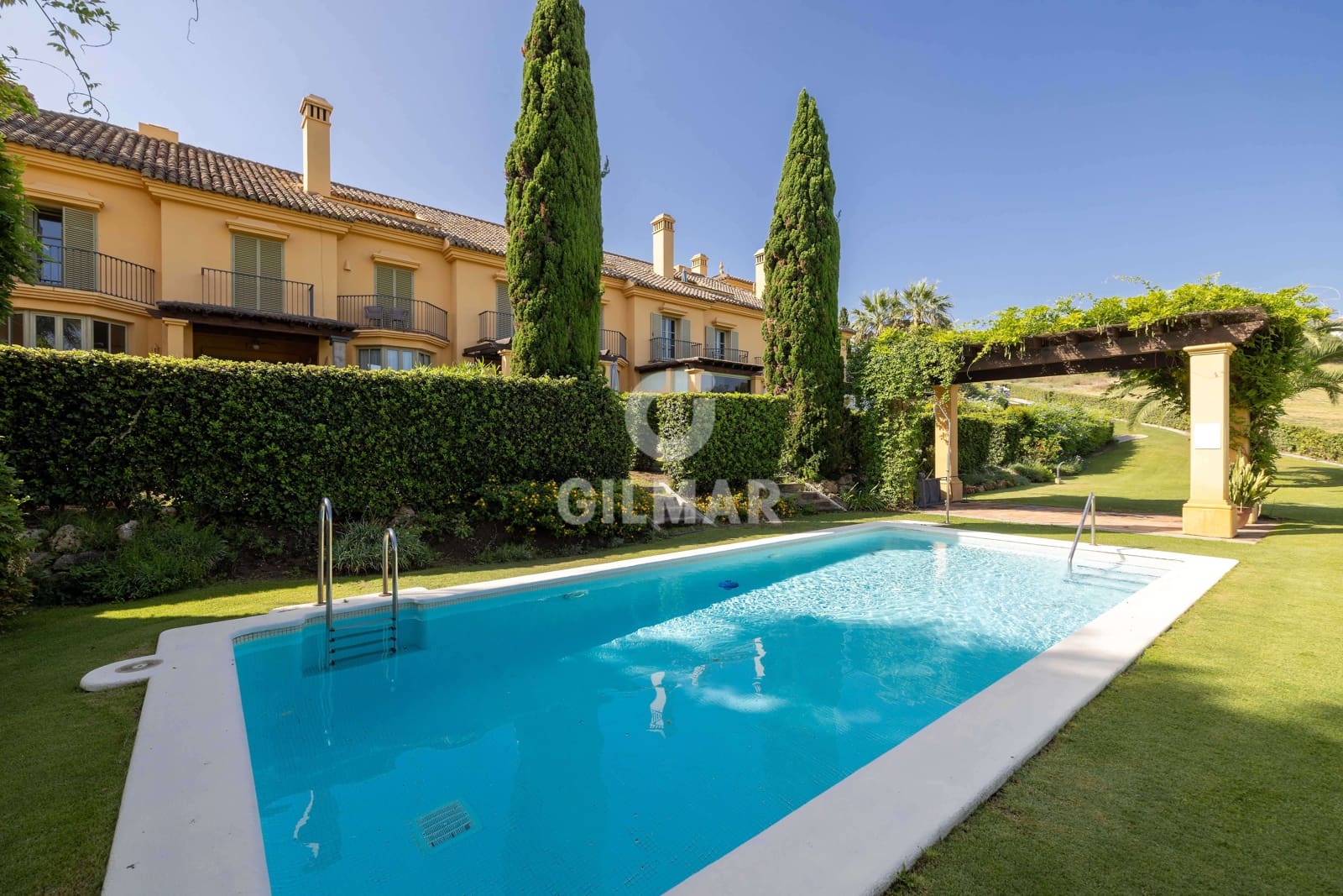 4 soveværelse Rækkehus til salg i Sotogrande med swimmingpool garage - € 780.000 (Ref: 9205915)