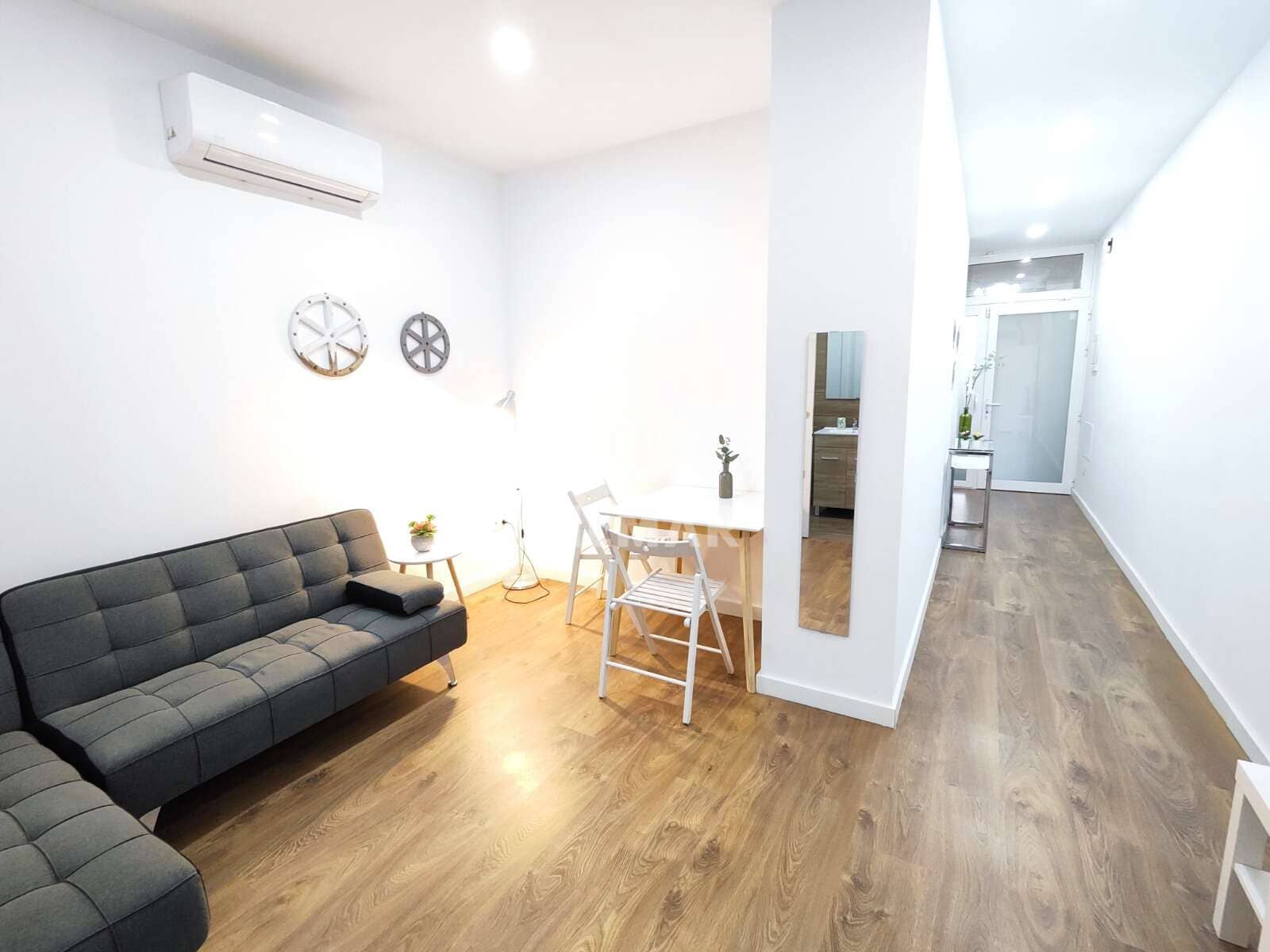 Loft til salgs i Torremolinos - € 1 600 000 (Ref: 9205931)