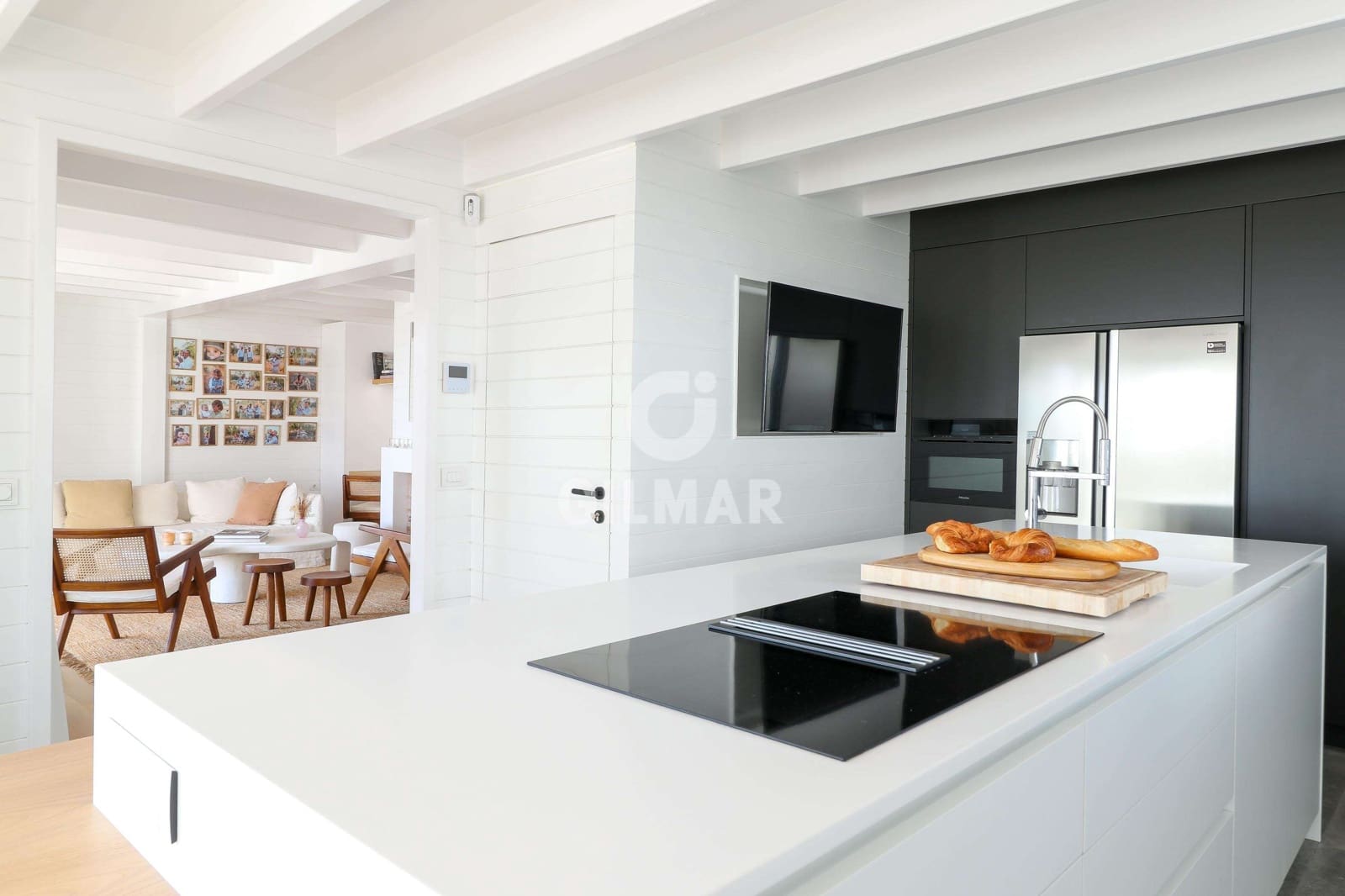 4 bedroom Villa for sale in Benahavis with pool garage - € 1,975,000 (Ref: 9205936)