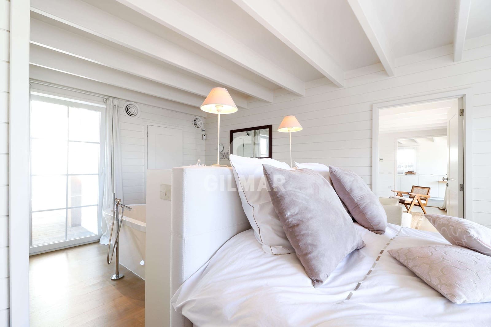 4 bedroom Villa for sale in Benahavis with pool garage - € 1,975,000 (Ref: 9205936)